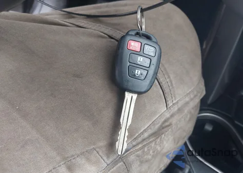 2016 Toyota Rav4 Xle from USA, damaged, VIN JTMRFREV4GD180438